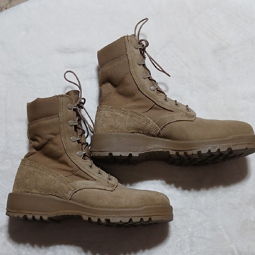 AltamaMen's Rugged Tan Combat Boots Size 10 Mens